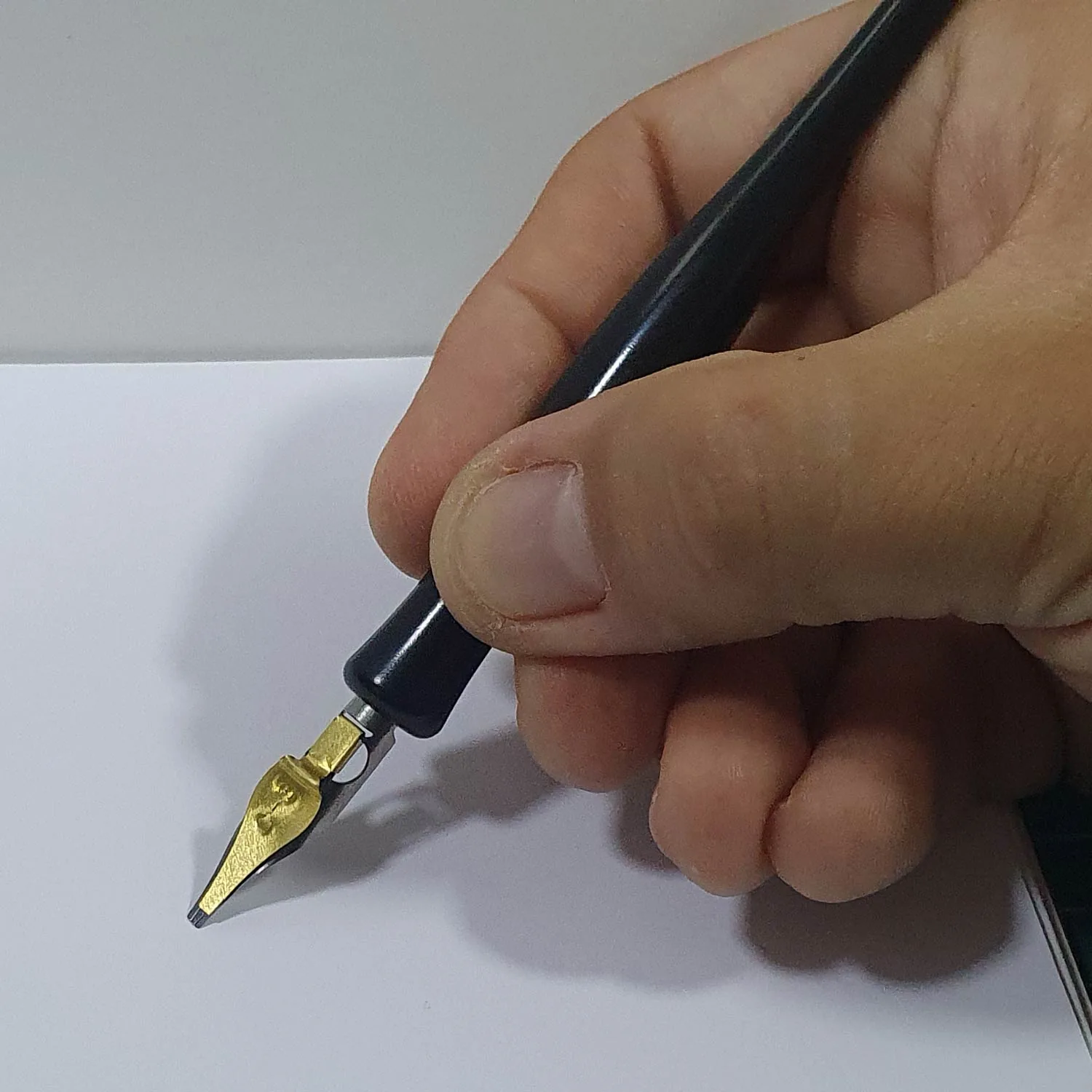 Plumillas "C" para caligrafía de punta oblicua con retenedor Speedball