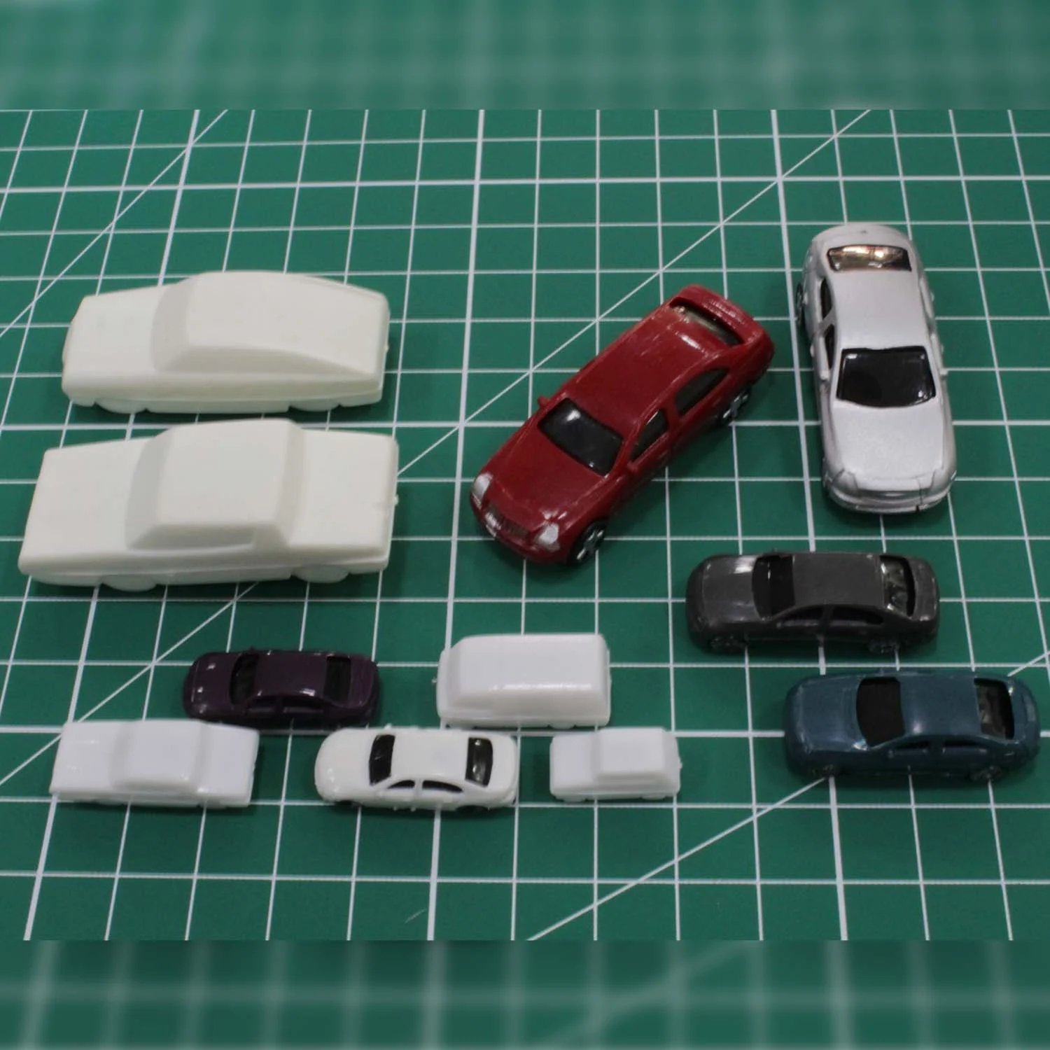 [AUES01100BL] Auto a escala 1:100 Blanco